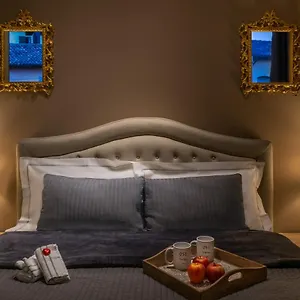 Couette-café 051 Boutique, Bologne